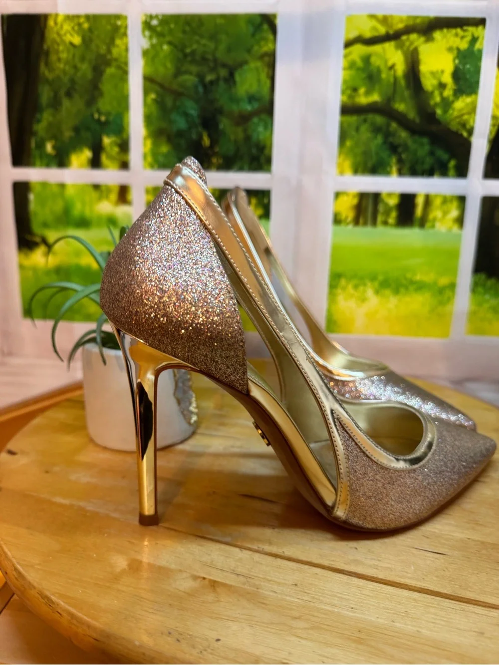 ✨ Michael Kors Glitter Pumps – Size 9M ✨